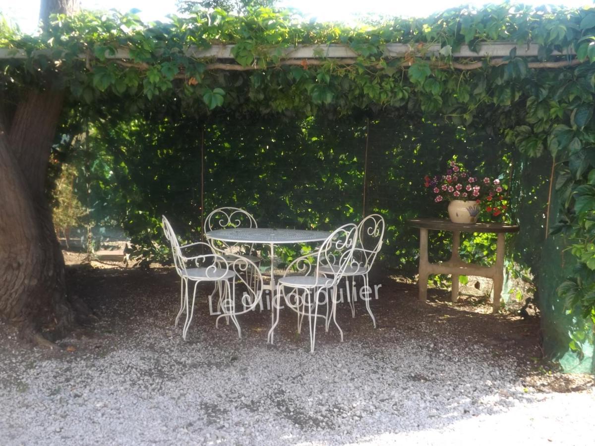 Le Micocoulier Apartment La Crau Luaran gambar