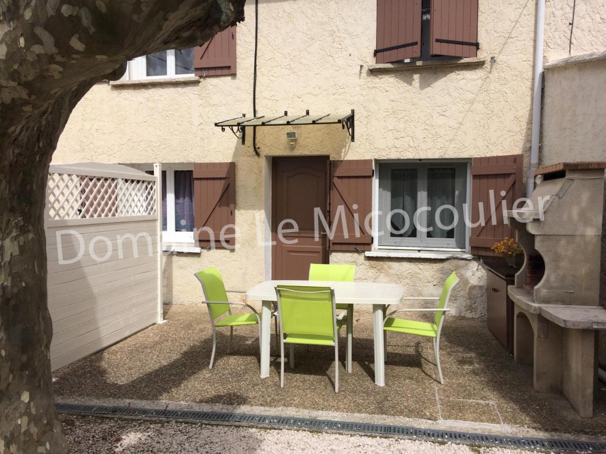 Le Micocoulier Apartment La Crau Luaran gambar