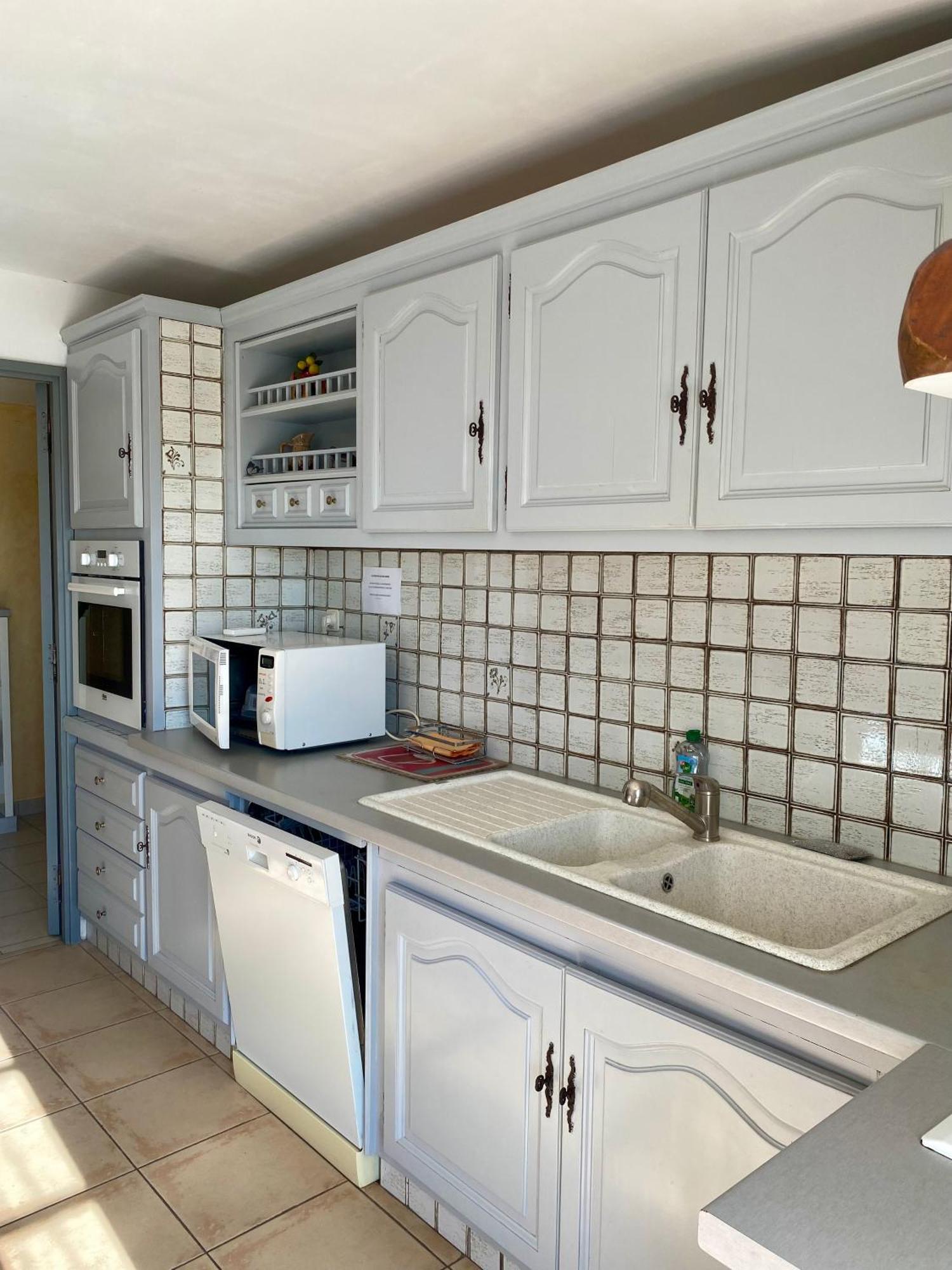 Le Micocoulier Apartment La Crau Luaran gambar