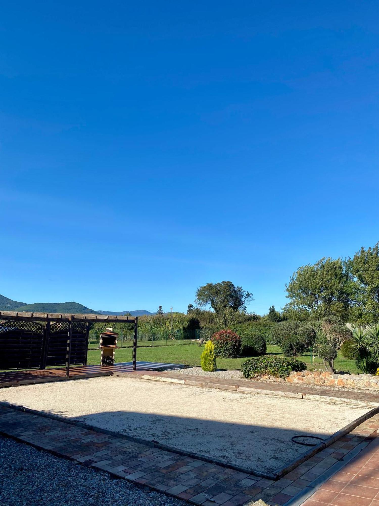 Le Micocoulier Apartment La Crau Luaran gambar