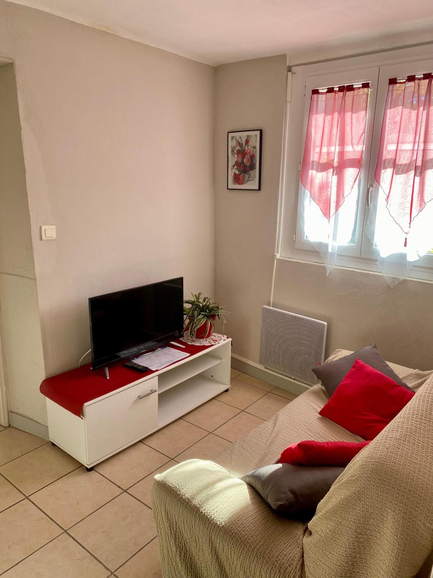 Le Micocoulier Apartment La Crau Luaran gambar
