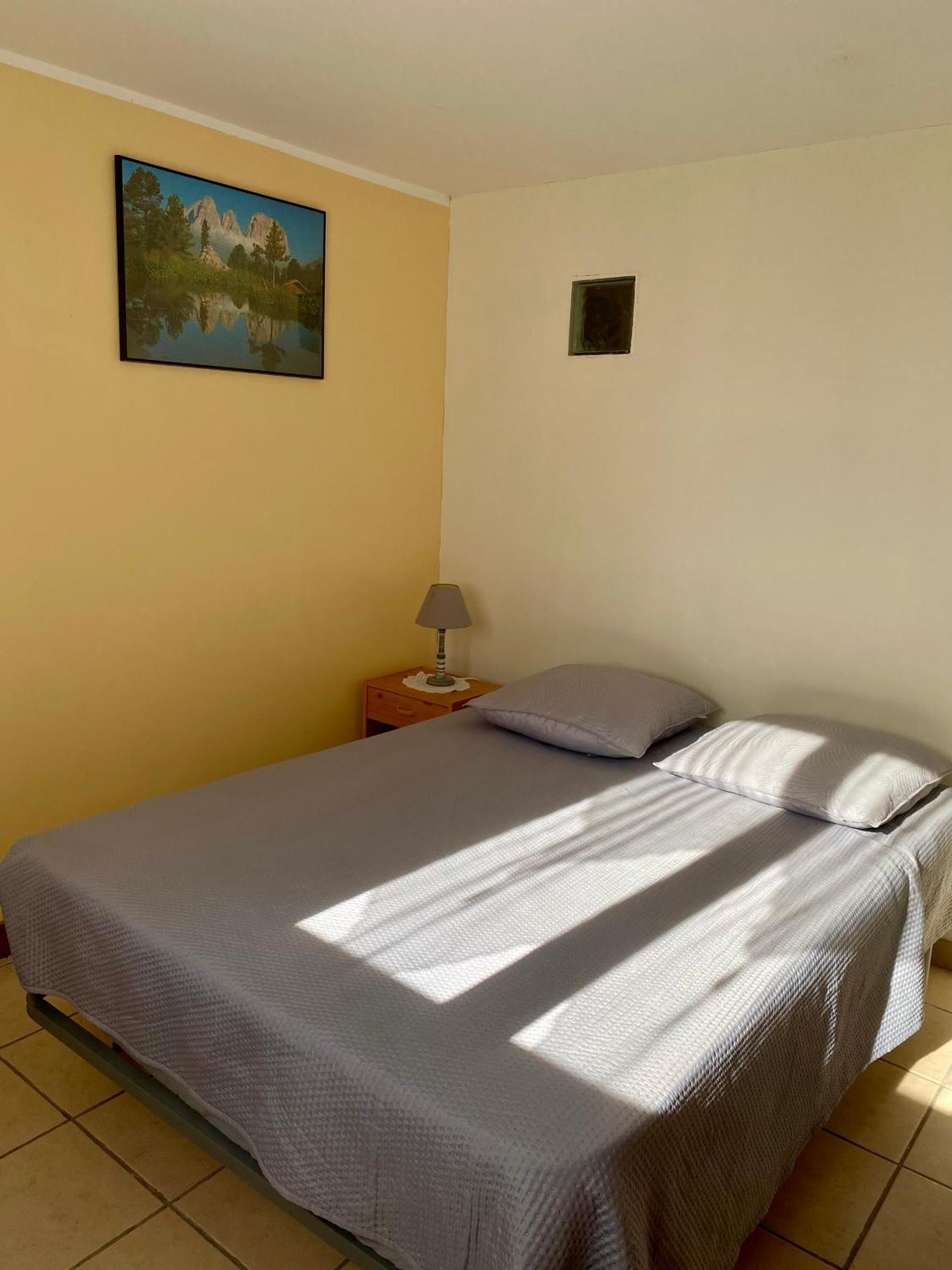 Le Micocoulier Apartment La Crau Luaran gambar