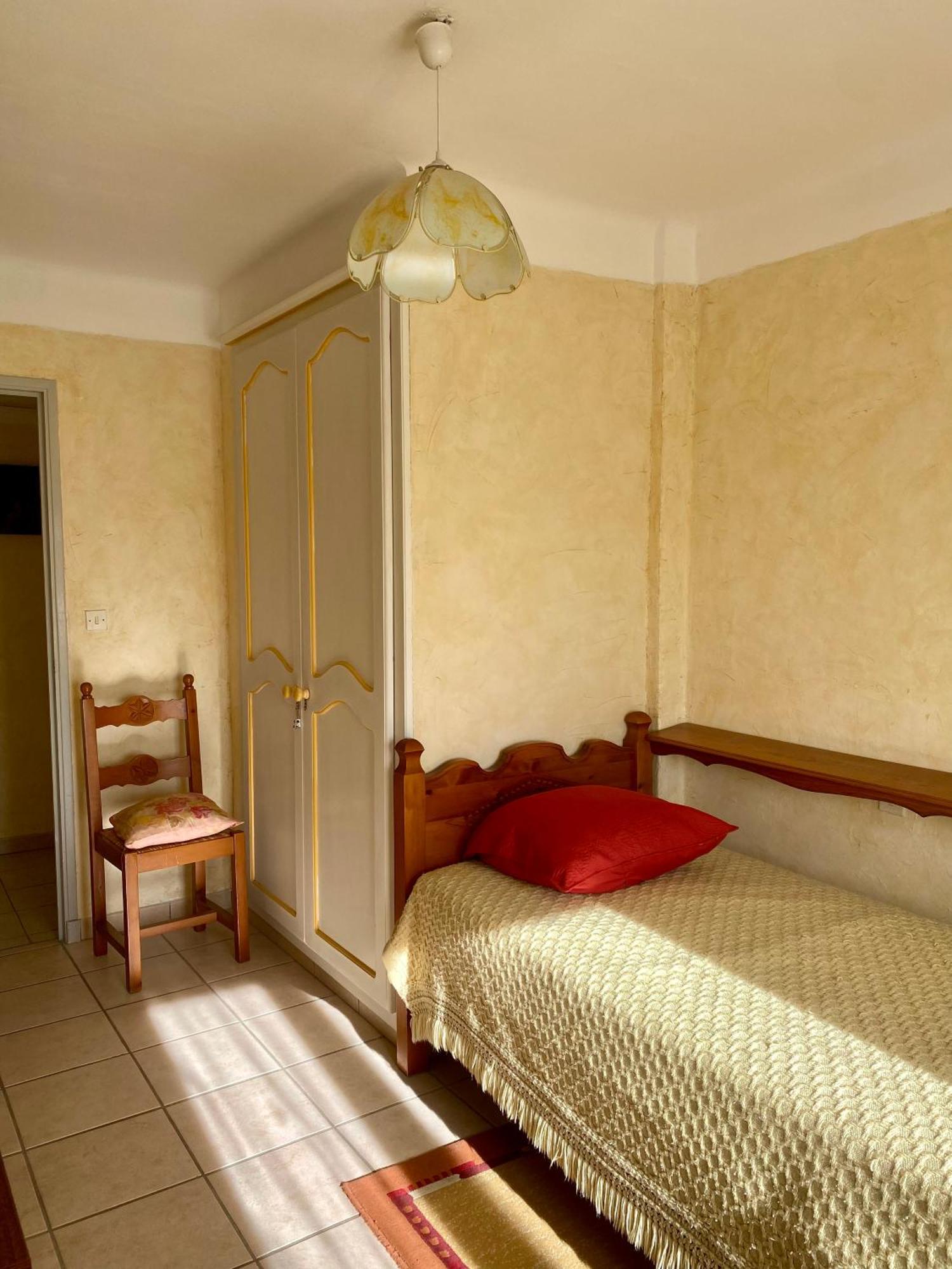 Le Micocoulier Apartment La Crau Luaran gambar